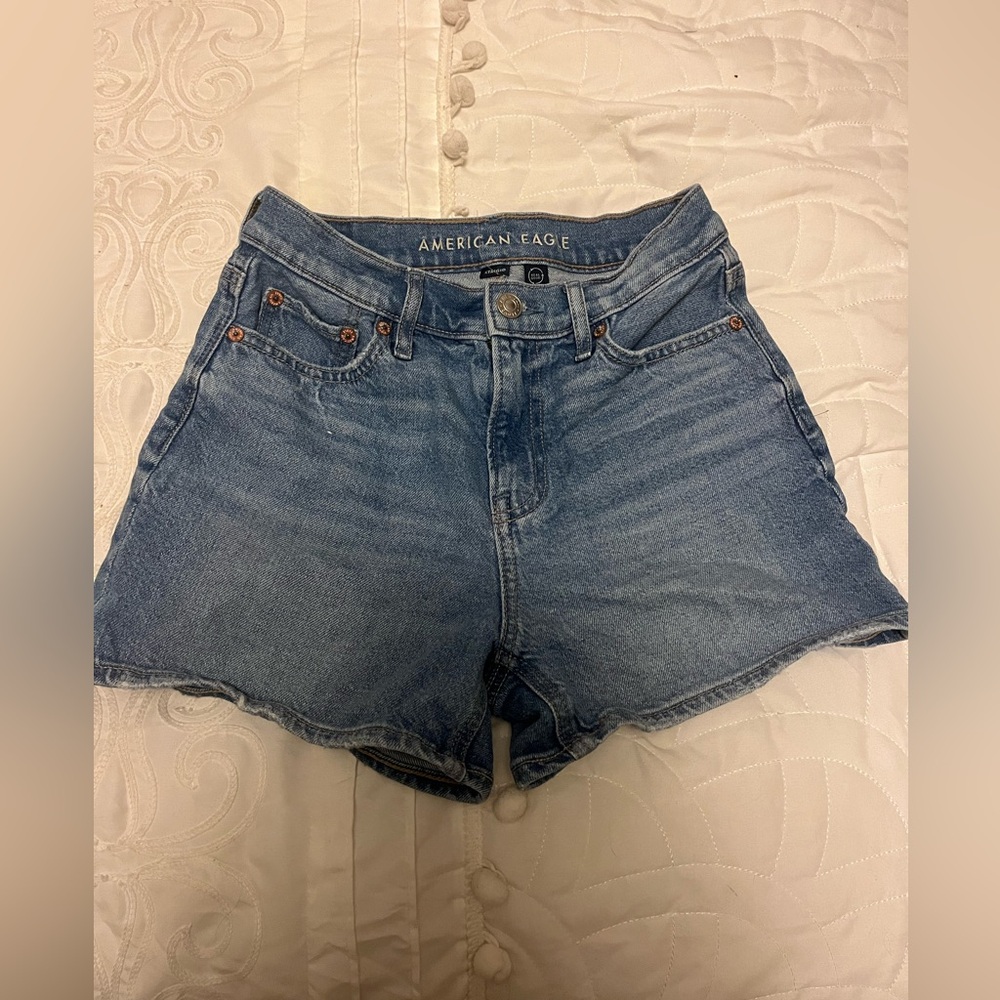 American Eagle strigid super high waisted relaxed denim shorts
